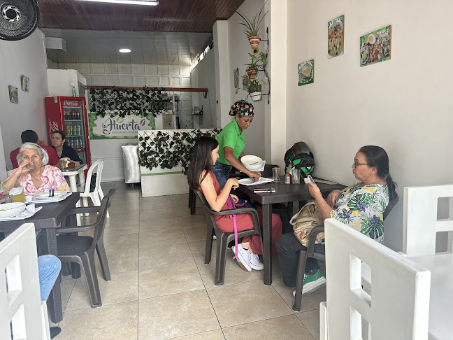 LA HUERTA ENSALADAS GOURMET TULUA - Ensaladas - Parfait - Sándwich - Batidos - Cremas Vegetarianas - Tuluá