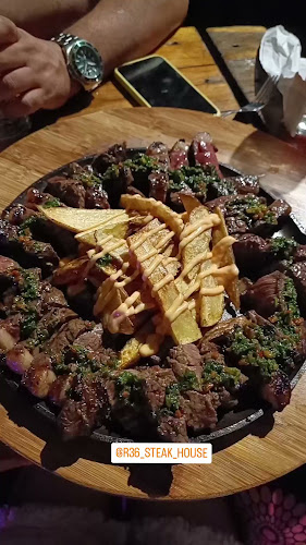 Opinii despre R36 STEAK HOUSE BARBECUE BAR carne a la llanera (asada y barbecue) Eventos sociales 15 años bodas cumpleaños restaurante în Villavicencio - Gastronomía y hostelería