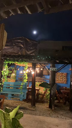 Opinii despre Maderos Café Bar în Montenegro - Gastronomía y hostelería