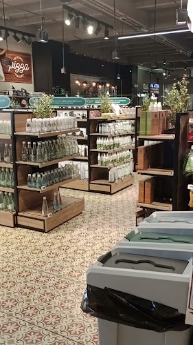 Centro Comercial Hacienda, Cl. 114 #6-06, Bogotá