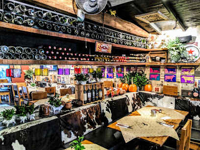 Lucio Carbón y Vino