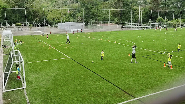 Comfenalco sede recreacional - Floridablanca