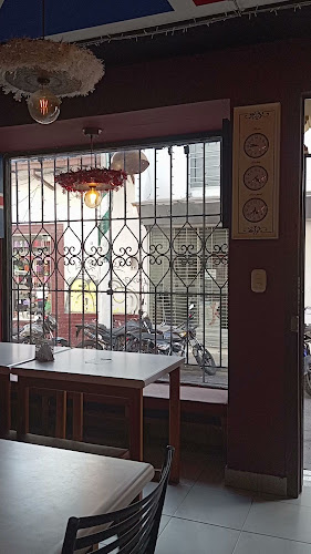 Opinii despre London Coffee Cafe Pamplona în Pamplona - Gastronomía y hostelería