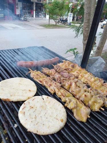 Opinii despre Asados Sobre La Roca în Apartadó - Gastronomía y hostelería