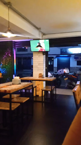 Opinii despre Plutos Burguer House în Pereira - Gastronomía y hostelería