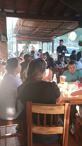 Opinii despre Restaurante Y Asados La Cascada 2 Eventos Y Reuniones în Marinilla - Gastronomía y hostelería