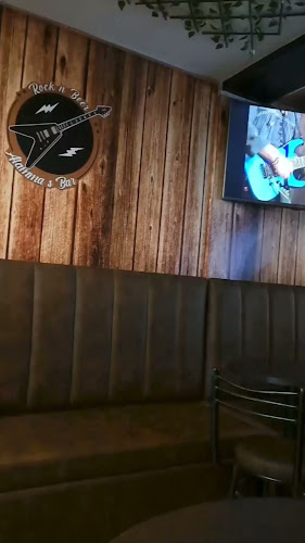 Opinii despre Alamma's bar rock and beer în Bogotá - Gastronomía y hostelería