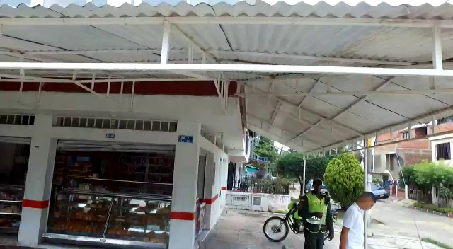 MINIMARKET Y PANADERIA LA 20