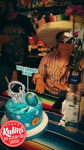 Opinii despre Kalin’s Real Mexican Food Cartago în Cartago - Gastronomía y hostelería