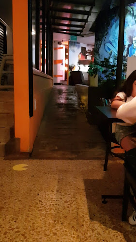 WINGZ Wings-N-Beer, Circunvalar - Gastronomía y hostelería