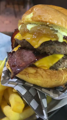 Opinii despre BF - Burgers & Fries Monteria în Montería - Gastronomía y hostelería