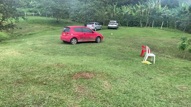 Opinii despre Ambrosía El Faro Horno a Leña în Pitalito - Gastronomía y hostelería