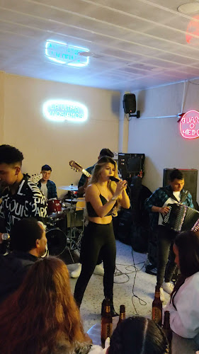 Bar Bongaloo Licores - Gastronomía y hostelería