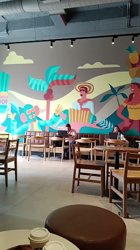 Opinii despre Starbucks Plaza Doral în Barranquilla - Gastronomía y hostelería