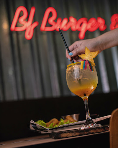 BF - Burgers & Fries Monteria - Gastronomía y hostelería
