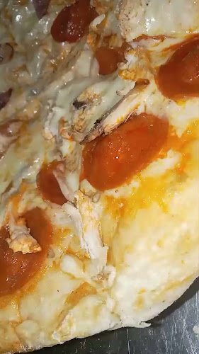 Opinii despre Rockys Pizza - TFF Media în Chía - Gastronomía y hostelería