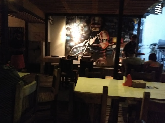 Comentarii opinii despre WINGZ Wings-N-Beer, Circunvalar