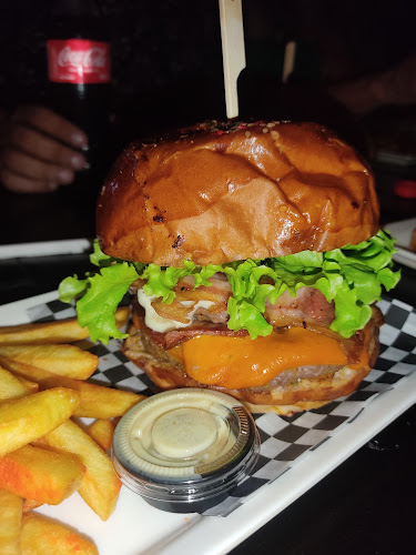 McGregor's Resto Pub