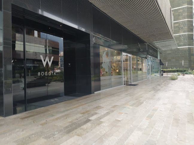 Ak 9 #115-30, Bogotá