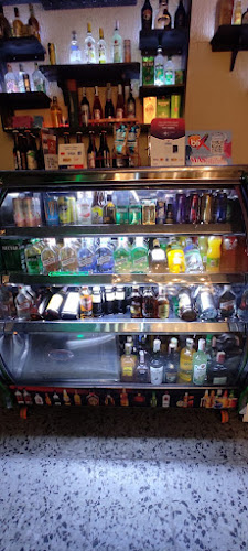 Comentarii opinii despre Bar Bongaloo Licores