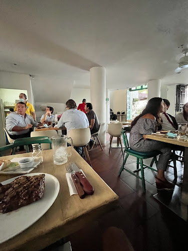 Av. 8 Nte. #23N - 79, Santa Monica Residential, Cali, Valle del Cauca