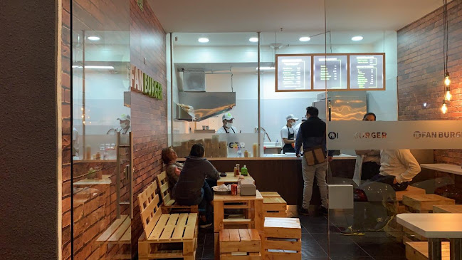 Opinii despre Fan Burger în Bogotá - Gastronomía y hostelería
