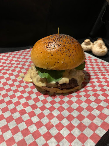 la caverna del oso burguer