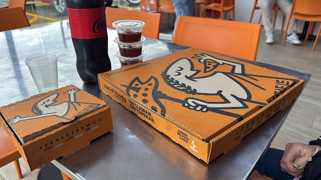 Opinii despre Little Caesars Pizza Lagartos în Bogotá - Gastronomía y hostelería