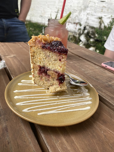 Comentarii opinii despre Cruz Blanca Colonial