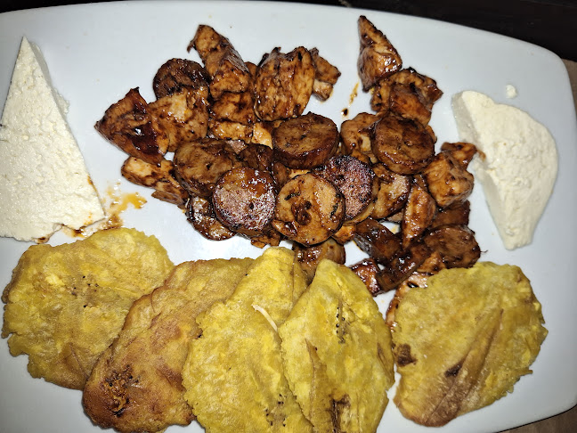 CARNÍVOROS RESTAURANTE GRILL