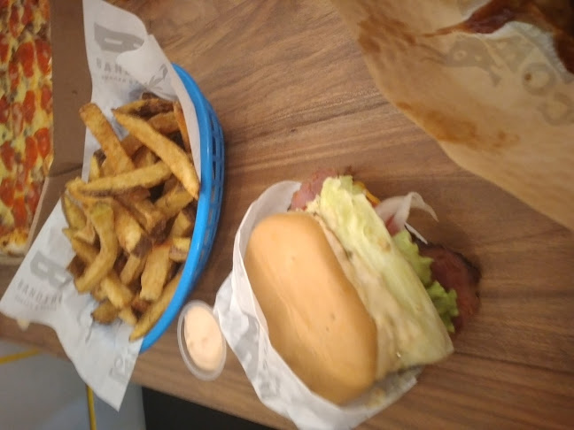 Bandido Burger & Pizza Cabecera - Gastronomía y hostelería