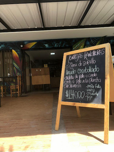 Opinii despre Rústico comida de casa în Cartago - Gastronomía y hostelería