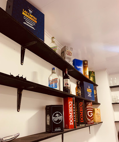 Opinii despre Licorera Label 24 în Chía - Gastronomía y hostelería