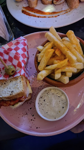 Bareque & Tapia - Giraldo