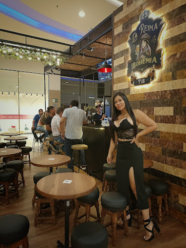LA REINA BOHEMIA PUB