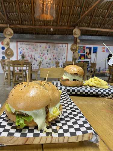 Opinii despre Artemisia în Corozal - Gastronomía y hostelería