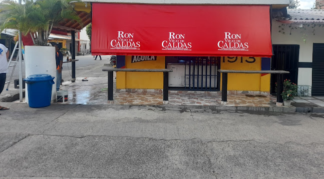 Licores y algo mas la esquina de simon - Caucasia