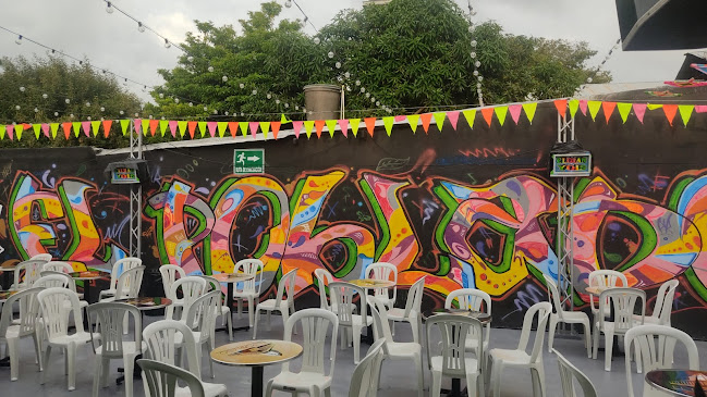 El Poblado Pescaíto Bar