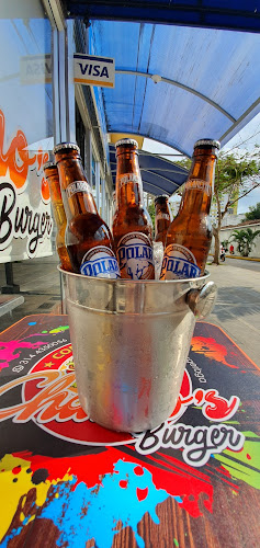 Chamos Burger, Restaurant y Pizzeria.