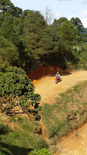 Pista motocross guarne