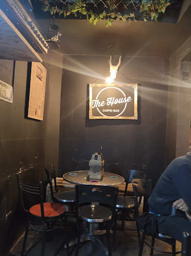 The House, Café - Bar