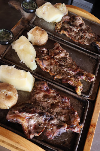 La Charaleña Parrilla & Guarapo