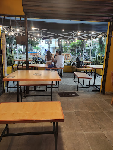 Opinii despre CESAR'S BURGER în Cali - Gastronomía y hostelería