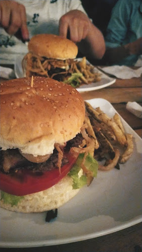 Opinii despre Foam Beer Pitalito în Pitalito - Gastronomía y hostelería