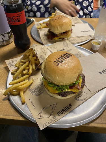 Opinii despre La Burger Fast Good în Manizales - Gastronomía y hostelería