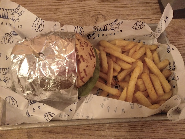 Comentarii opinii despre La Gloriosa