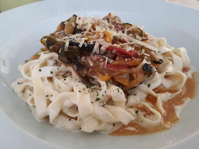 AROMA CAFÉ - RESTAURANTE - Gastronomía y hostelería