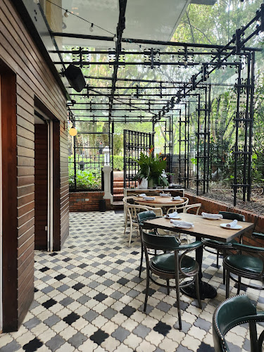 Black Bear - Bogotá