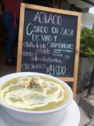 Rústico comida de casa - Cartago