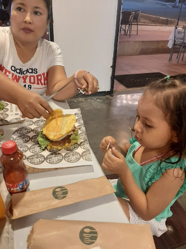 Plaza Fro Burguer - Gastronomía y hostelería